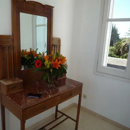 Bed & Breakfast Gallo Colorao - Only Adults Montrás